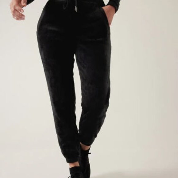 Athleta Pants - $98 Athleta Cozy Karma Recover Jogger Size Small Black